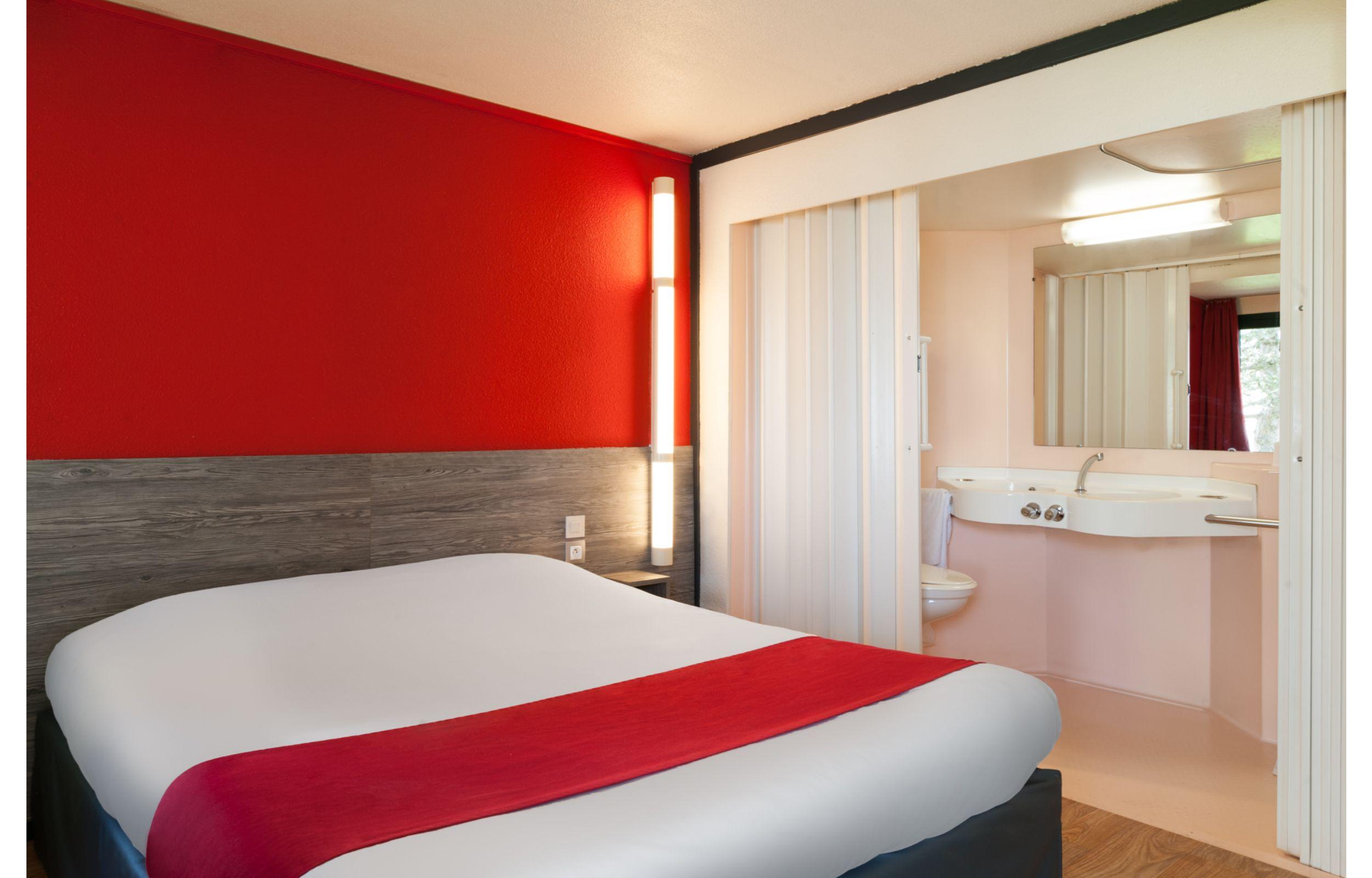 เปอตี เดฌ-โฮเต็ล รูอ็อง Hotel Saint-Etienne-du-Rouvray ภายนอก รูปภาพ