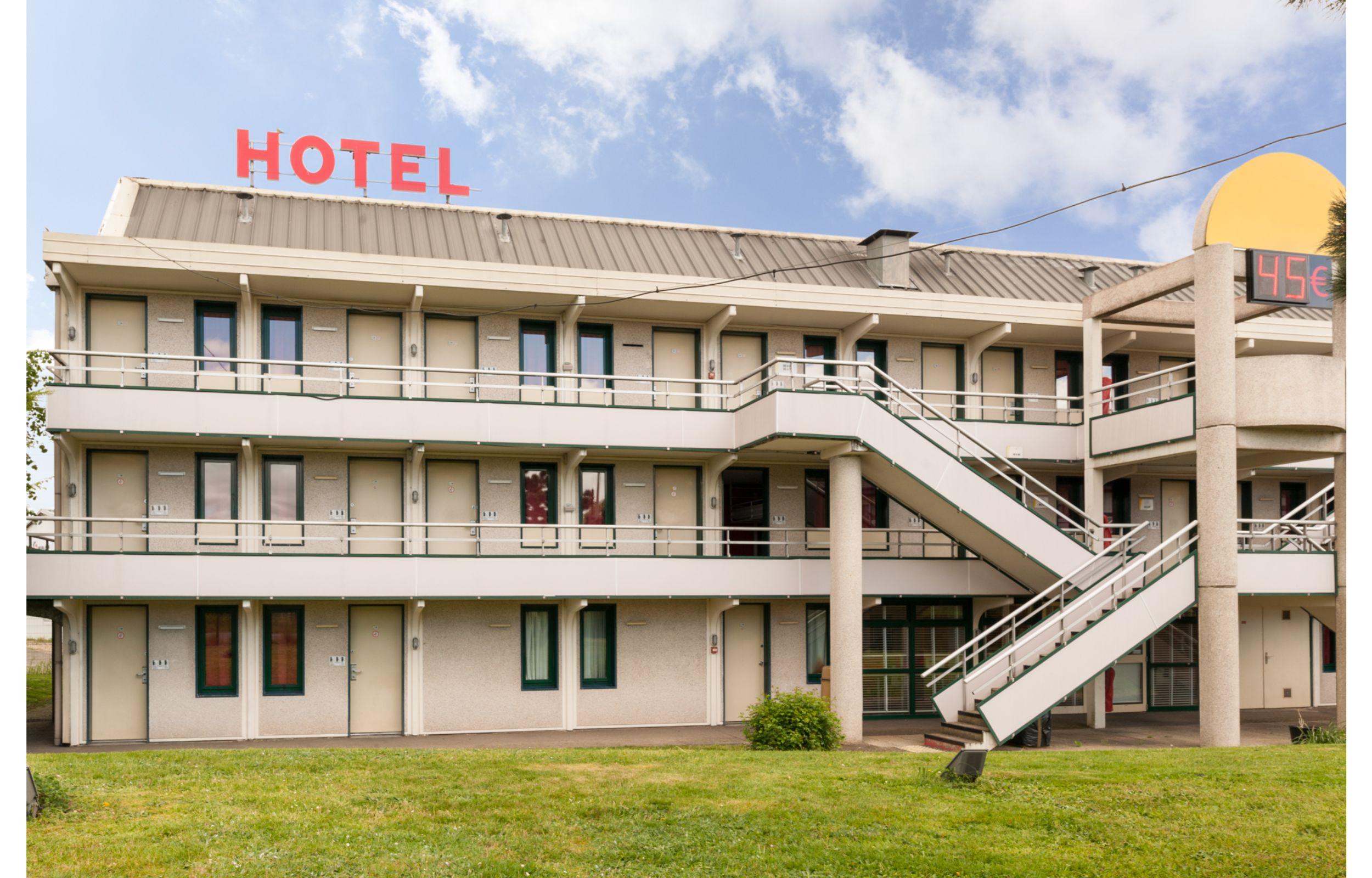 เปอตี เดฌ-โฮเต็ล รูอ็อง Hotel Saint-Etienne-du-Rouvray ภายนอก รูปภาพ