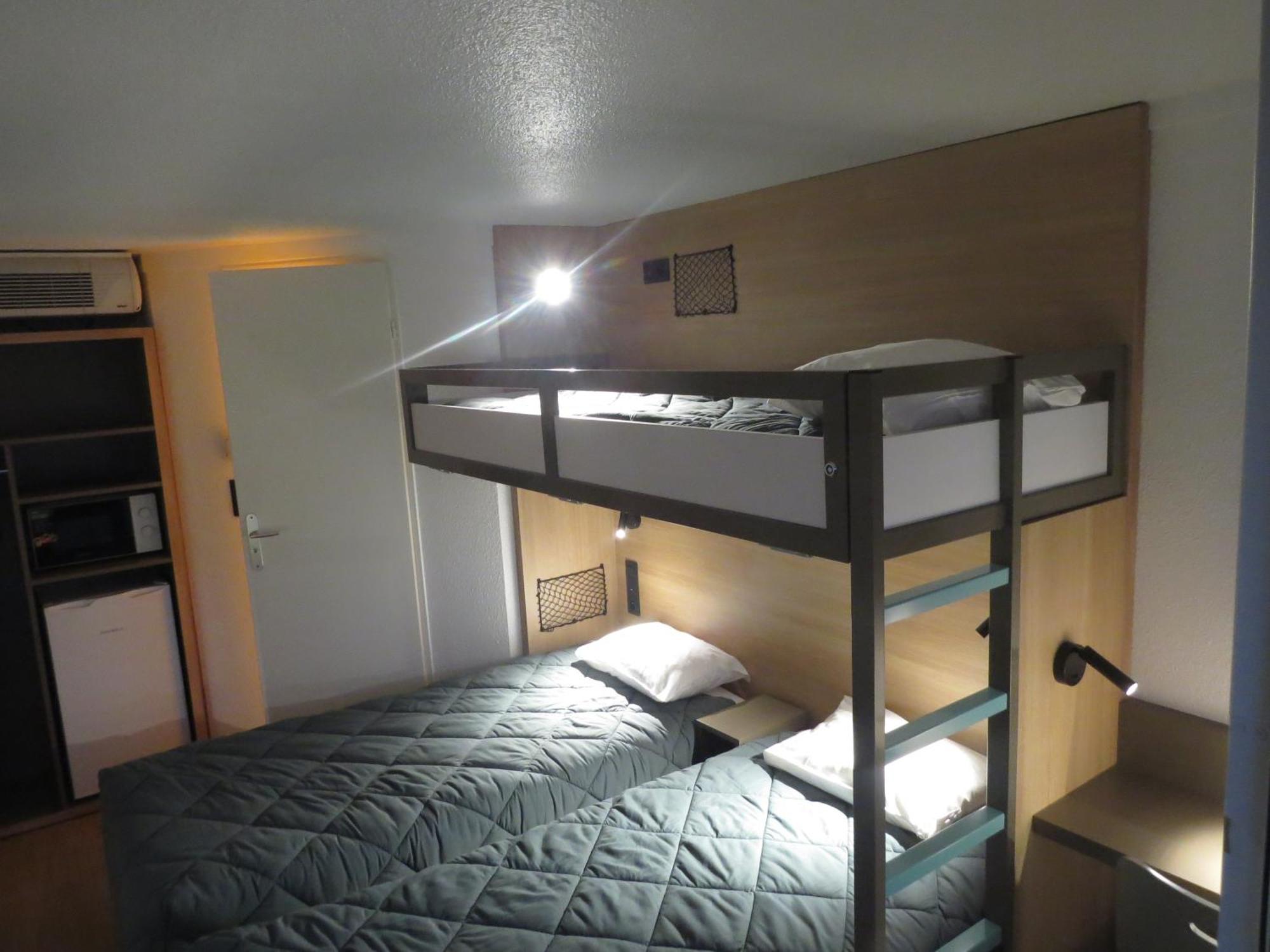 เปอตี เดฌ-โฮเต็ล รูอ็อง Hotel Saint-Etienne-du-Rouvray ภายนอก รูปภาพ