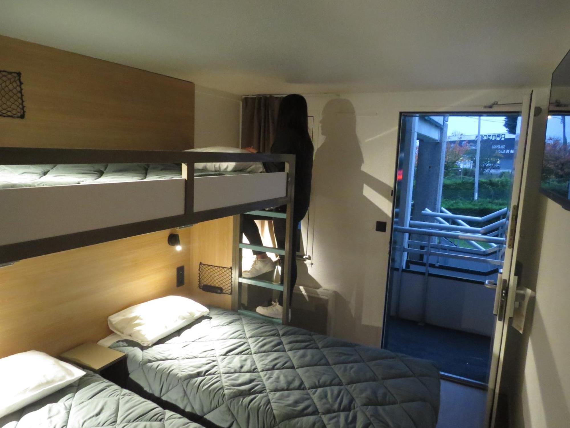 เปอตี เดฌ-โฮเต็ล รูอ็อง Hotel Saint-Etienne-du-Rouvray ภายนอก รูปภาพ