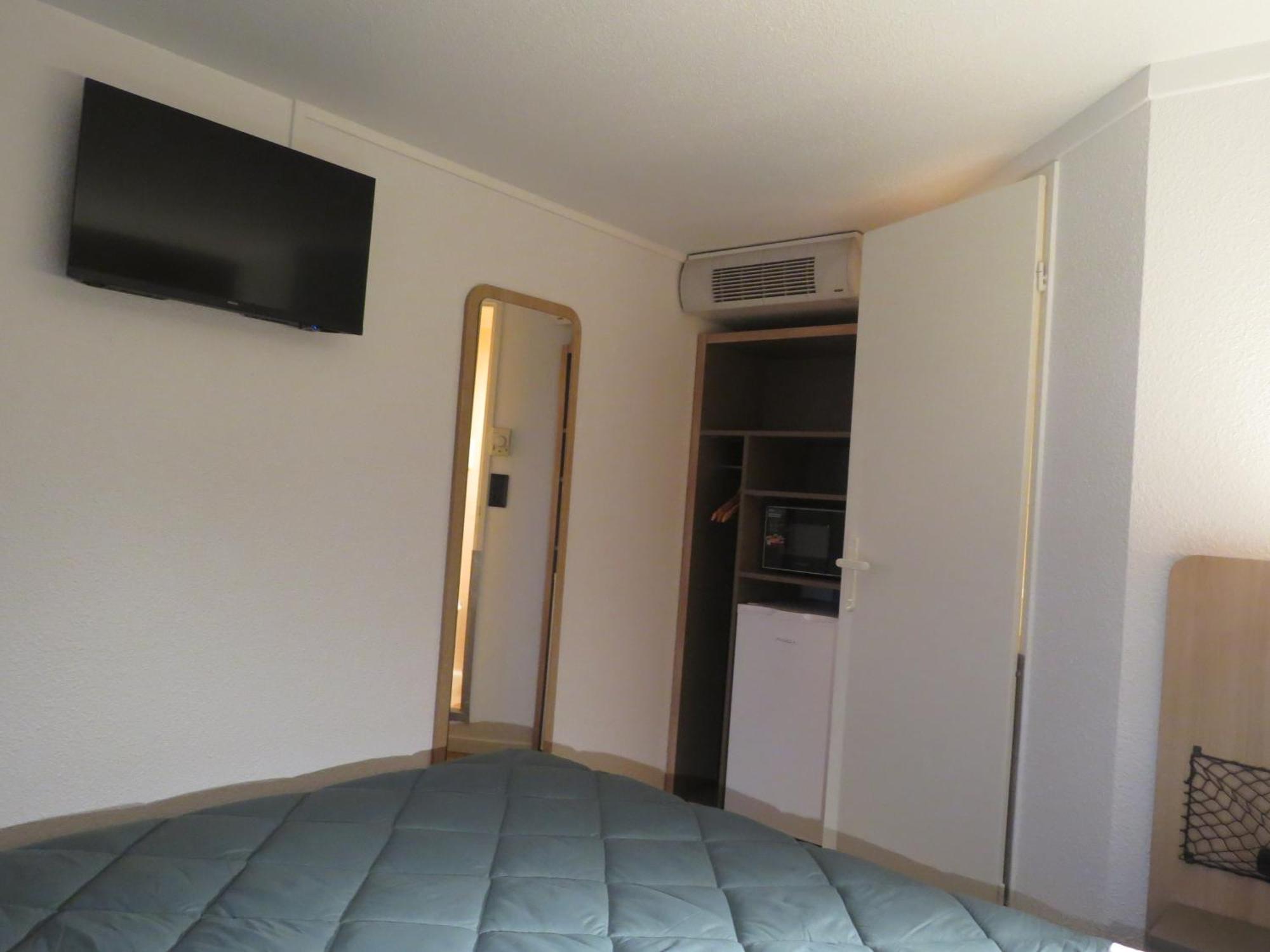 เปอตี เดฌ-โฮเต็ล รูอ็อง Hotel Saint-Etienne-du-Rouvray ภายนอก รูปภาพ