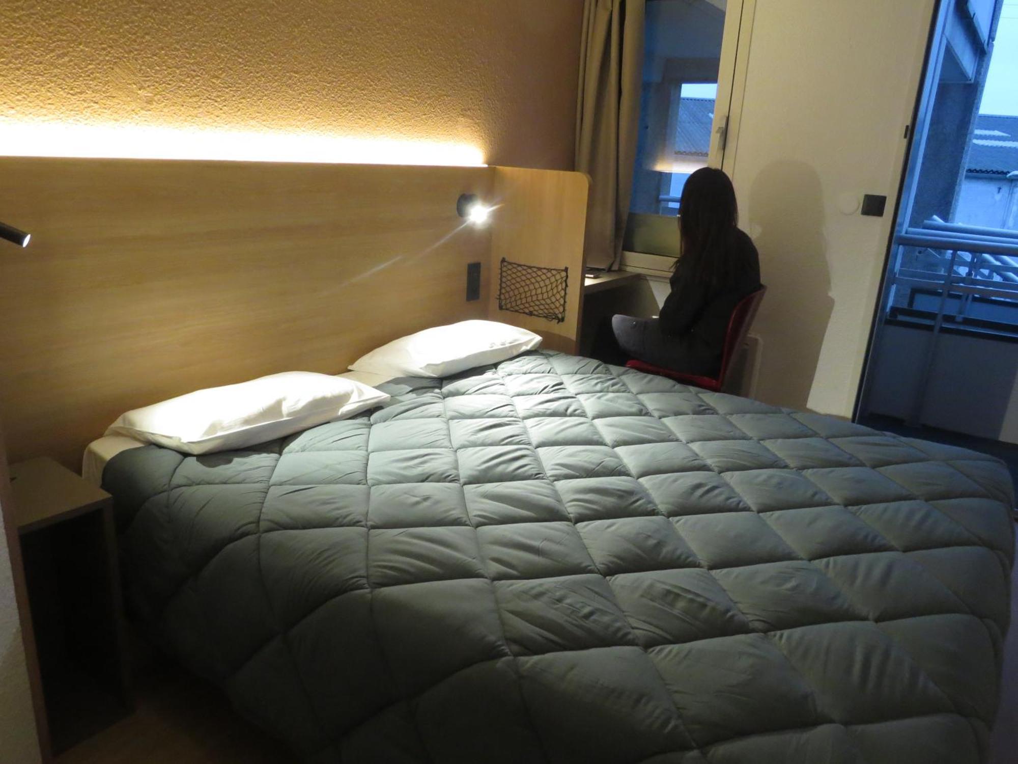 เปอตี เดฌ-โฮเต็ล รูอ็อง Hotel Saint-Etienne-du-Rouvray ภายนอก รูปภาพ