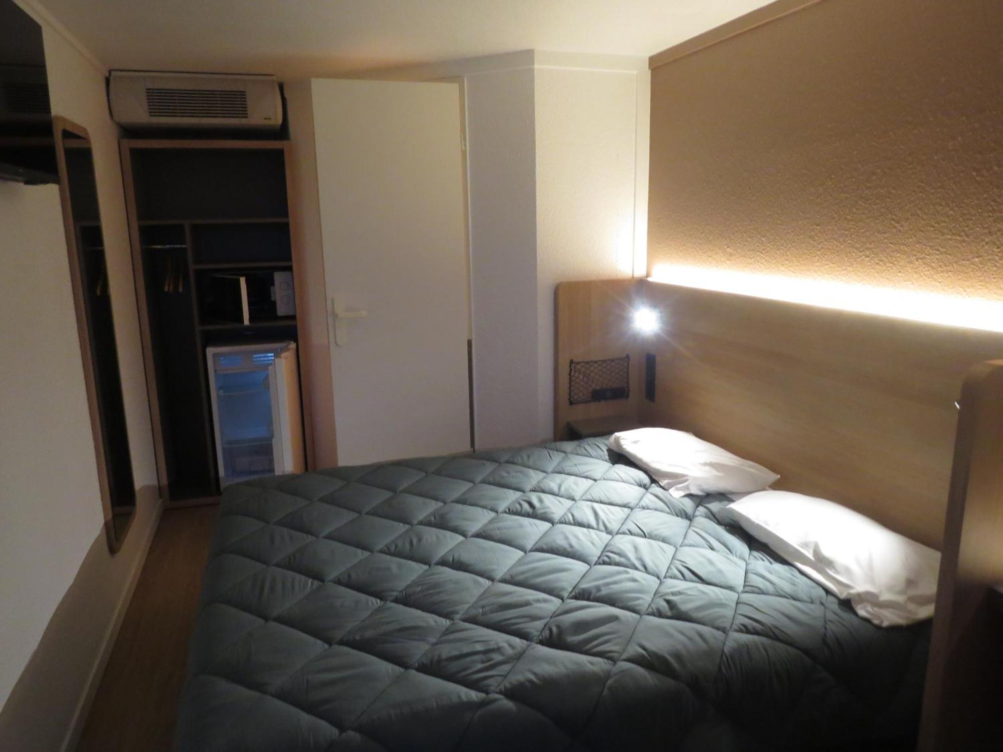 เปอตี เดฌ-โฮเต็ล รูอ็อง Hotel Saint-Etienne-du-Rouvray ภายนอก รูปภาพ